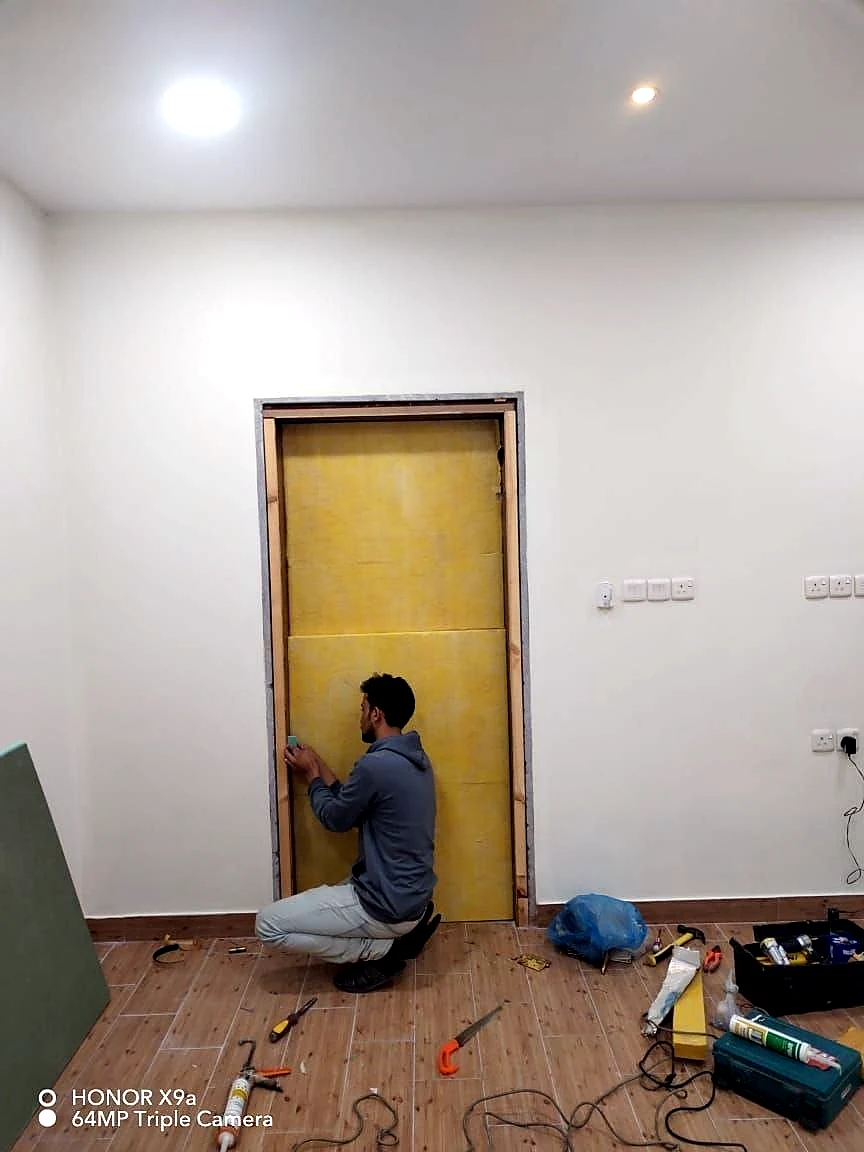 مرحلة تركيب باب